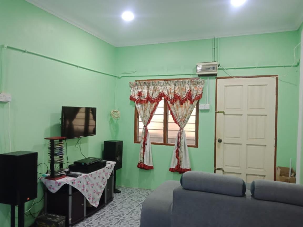 Kuntum Cottage Bed & Breakfast Kampung Tanjung Ipoh Екстер'єр фото