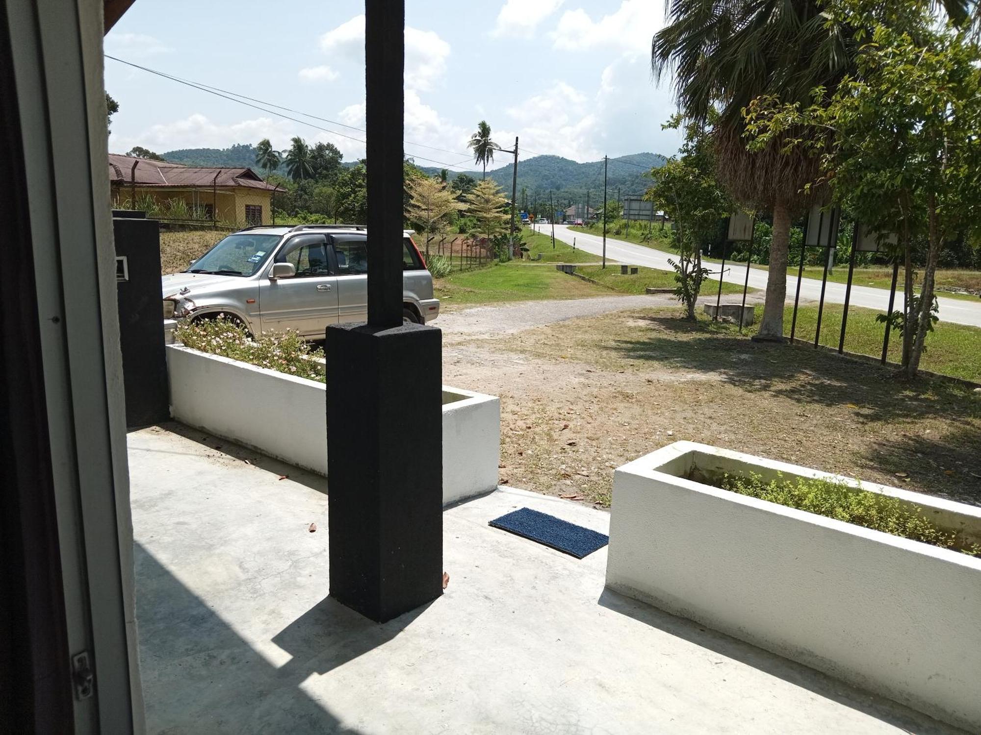 Kuntum Cottage Bed & Breakfast Kampung Tanjung Ipoh Екстер'єр фото